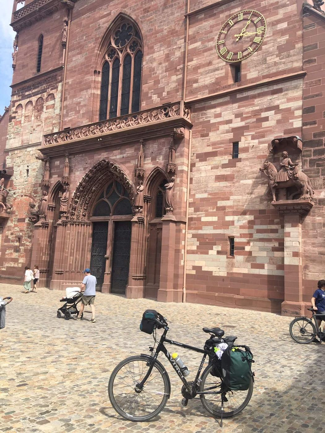 Mein Fahrrad vor dem Basler Münster